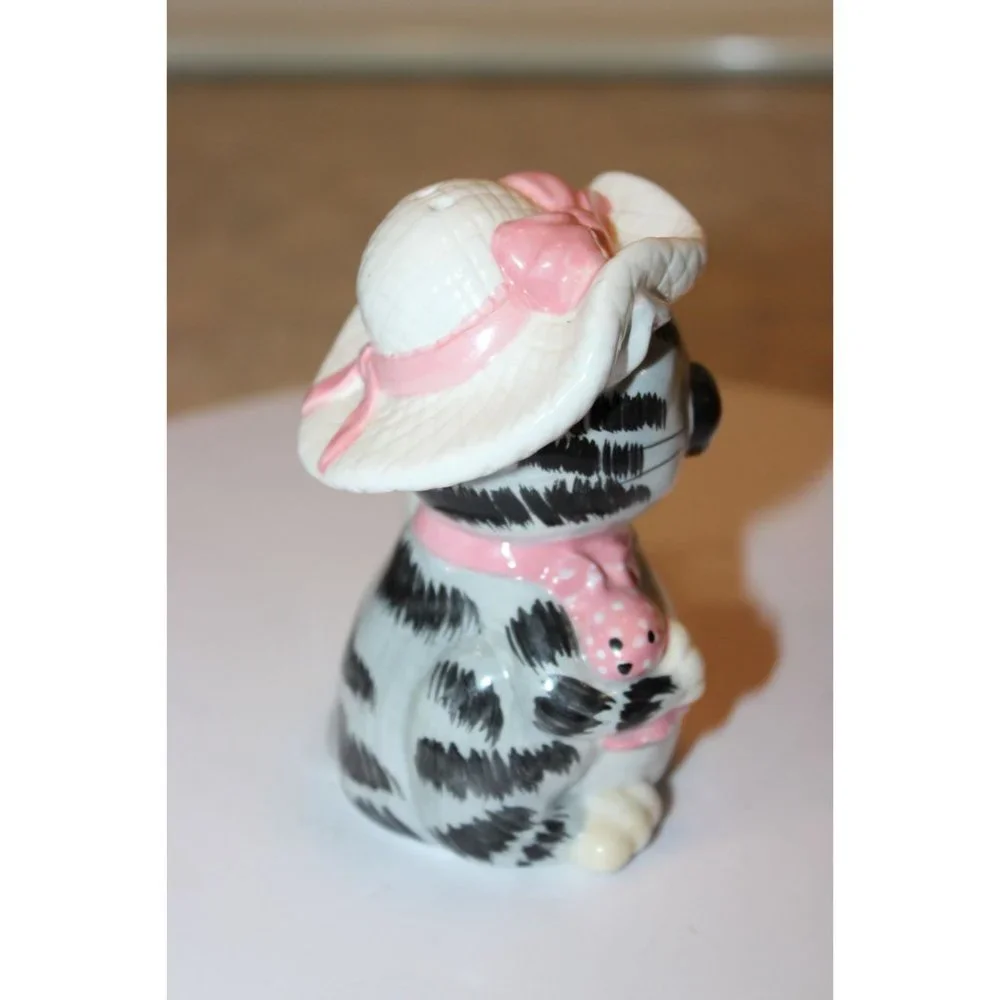 Salt & Pepper Shakers Gray and Black Striped Cats w/Hats